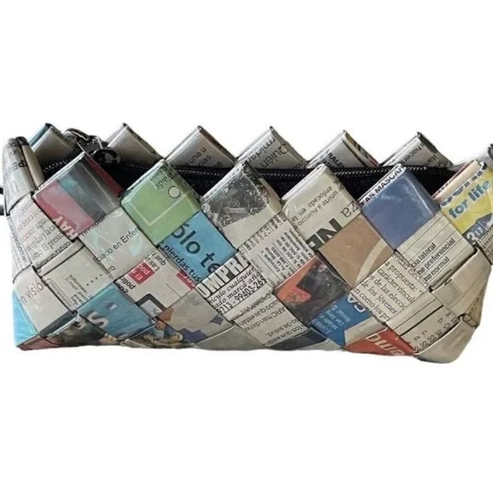NWOT Ecoist Woven Recycled Newspaper Wristlet Clutch